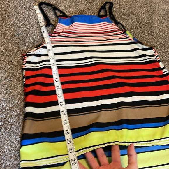 Jessica Simpson stripped silky tank top - Picture 7 of 8